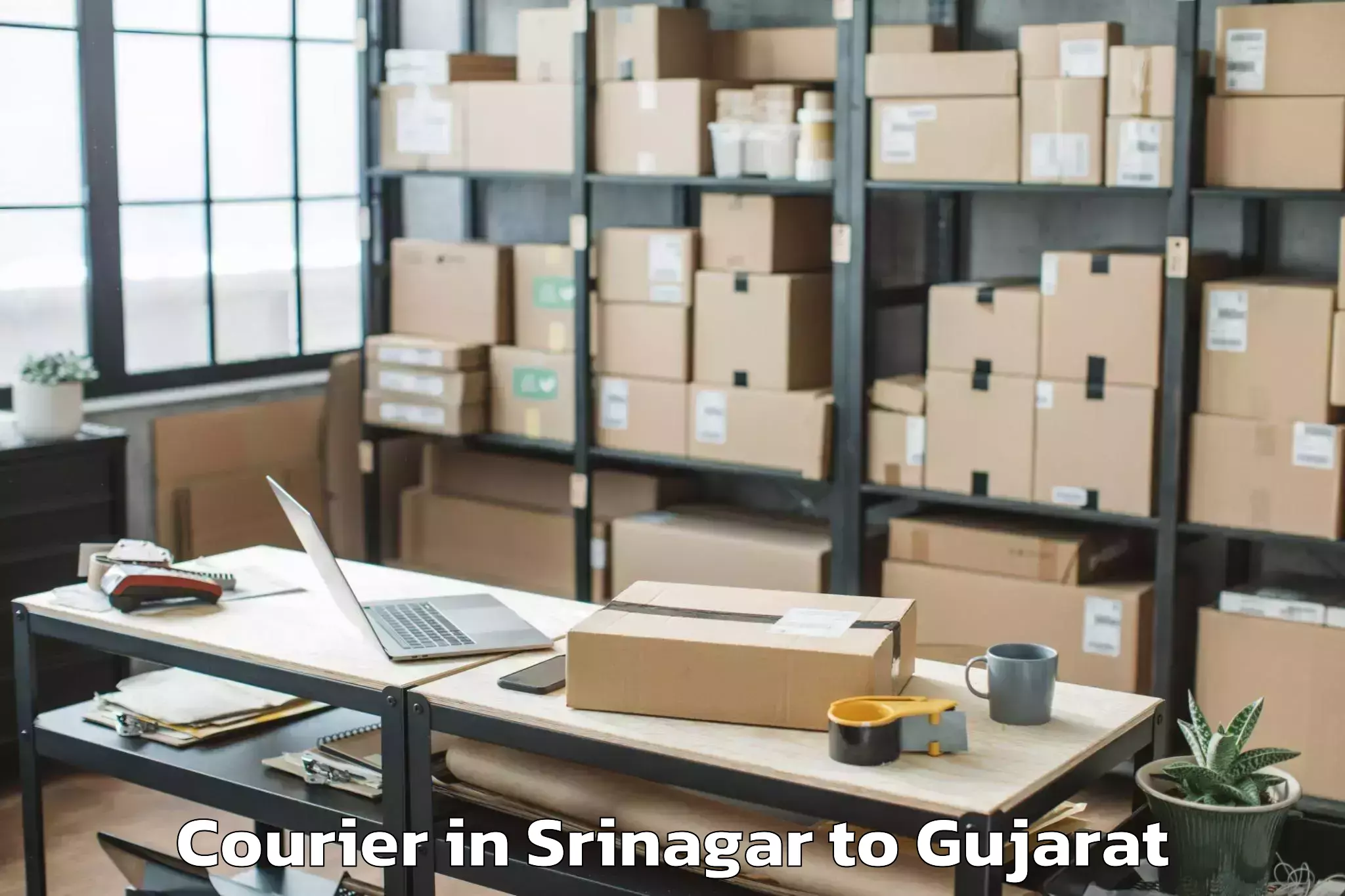 Book Srinagar to Anklesvar Courier Online